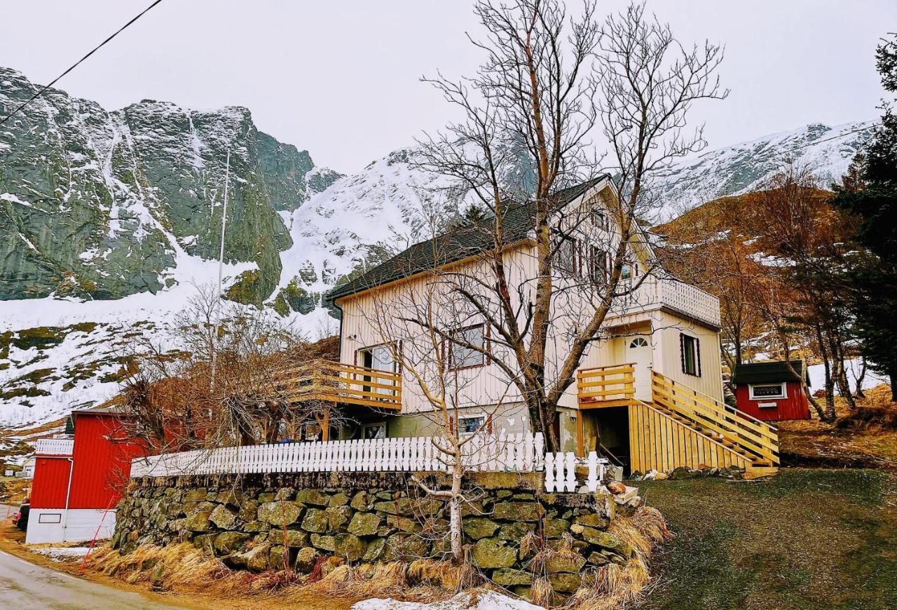 Apartments Reine Lofoten Bagian luar foto